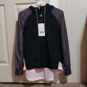 Windbreaker hi-low layered jacket